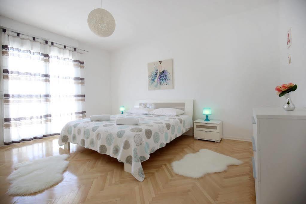 Apartments Martina 비빈제 외부 사진